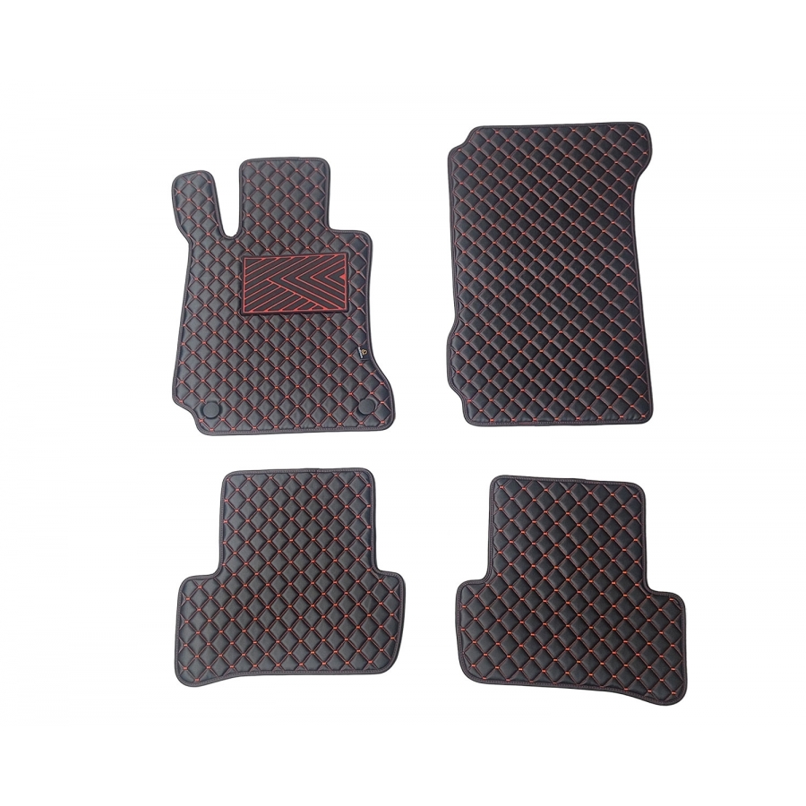 Odiniai kilimėliai QuiltyMats MERCEDES BENZ C-Klasė W204 2007-2014 (Juodos spalvos - Raudonais dygsniais)