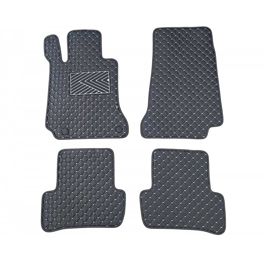 Odiniai kilimėliai QuiltyMats MERCEDES BENZ C-Klasė W205 2014-2021 (Juodos spalvos - Pilkais dygsniais)