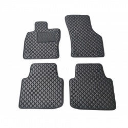 Odiniai kilimėliai QuiltyMats SKODA SUPERB 2015-2023 (Juodos spalvos - Juodais dygsniais)